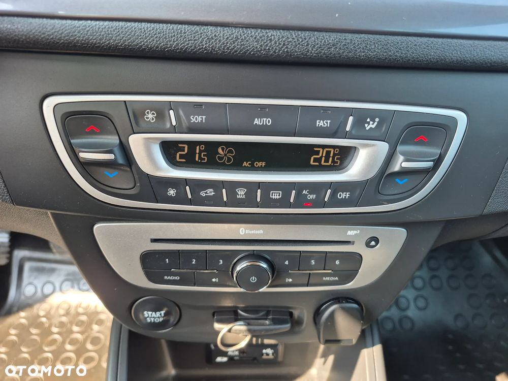 Renault Megane ENERGY TCe 115 Start & Stop LIMITED - 22
