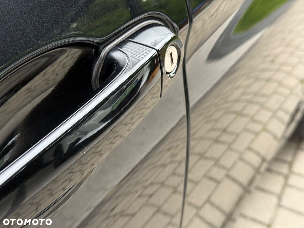 BMW Seria 3 318d Sport Line - 9