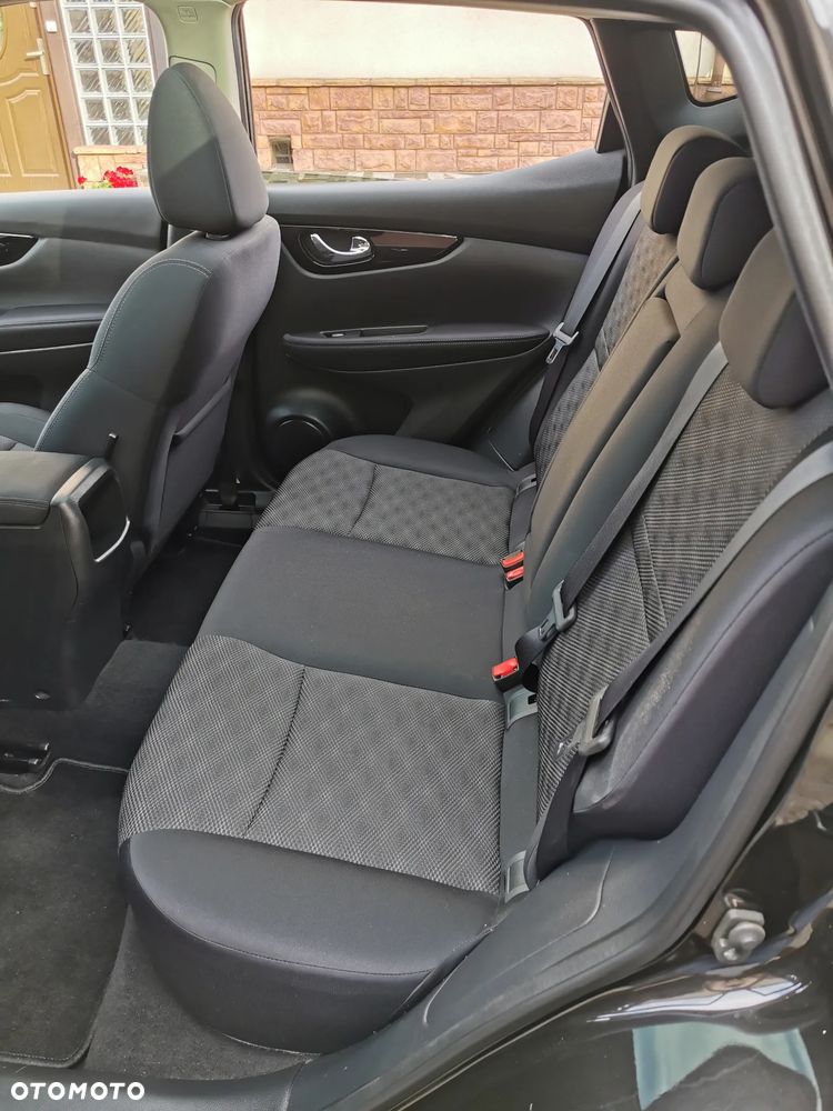 Nissan Qashqai 1.6 DIG-T N-Connecta - 16