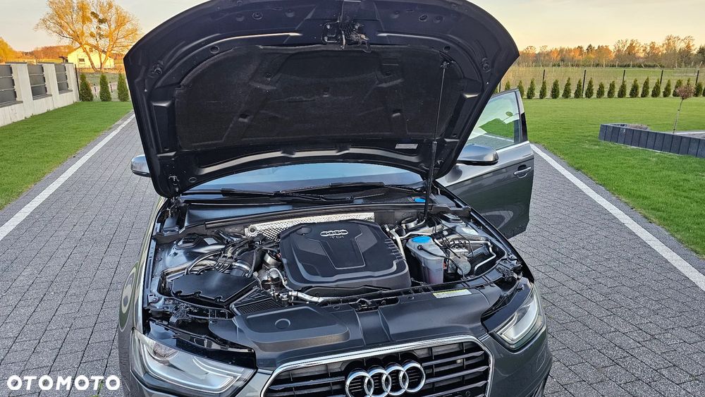 Audi A4 Avant 2.0 TDI DPF clean diesel quattro S tronic S line Sportpaket - 17