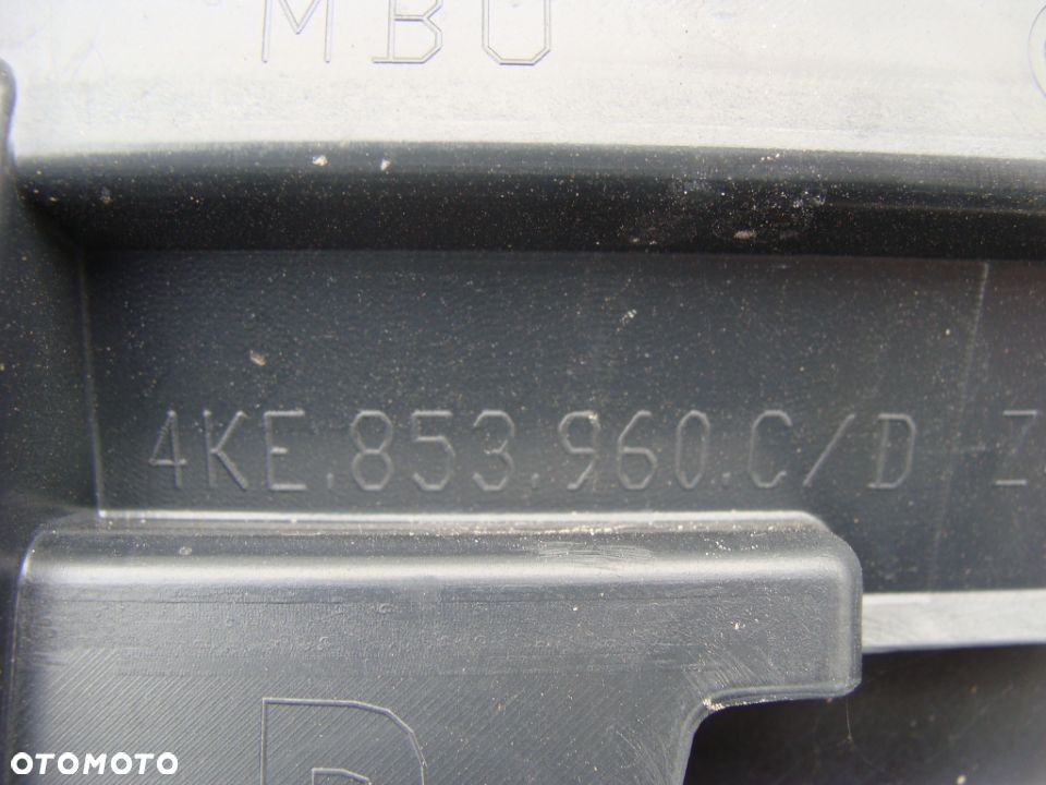 AUDI E-TRON listwa drzwi prawy przód 4KE853960C - 5