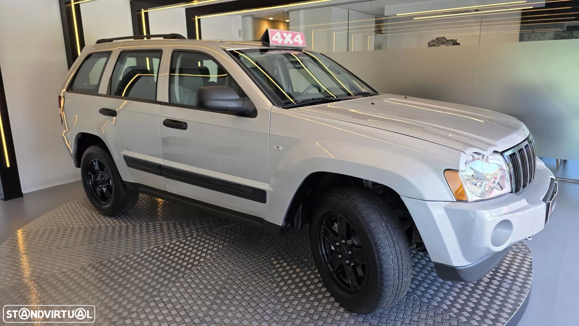 Jeep Grand Cherokee 3.0 CRD V6 Laredo - 17