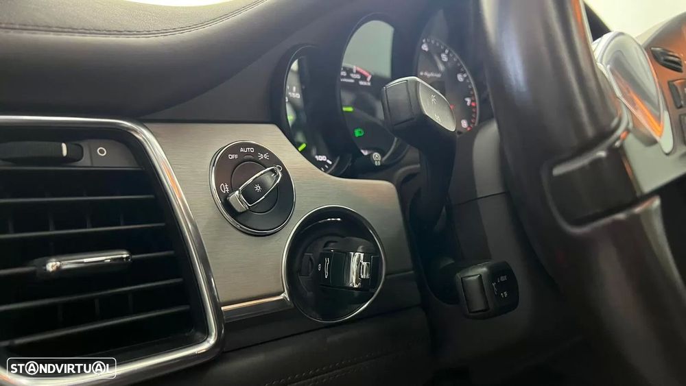 Porsche Panamera S e-Hybrid - 31