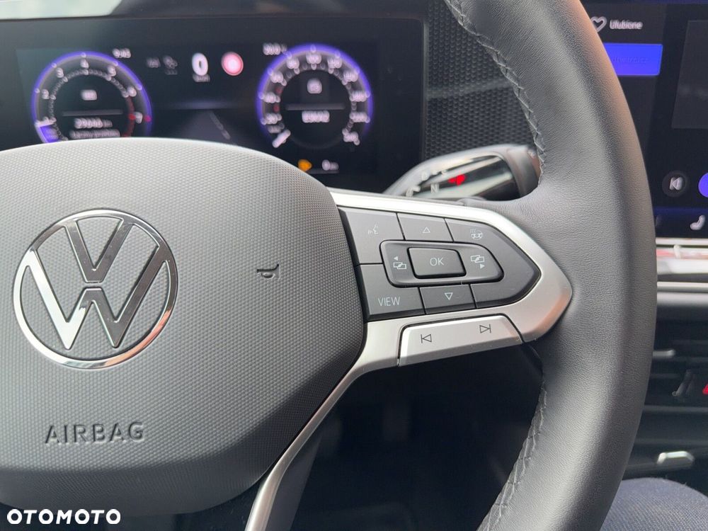Volkswagen Passat - 17