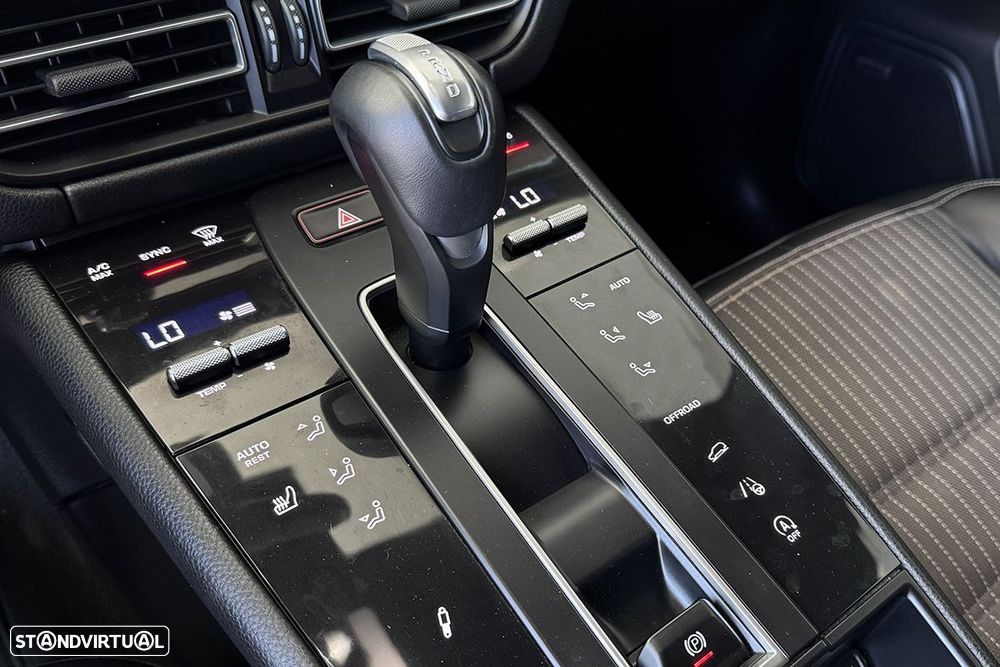 Porsche Macan T - 14