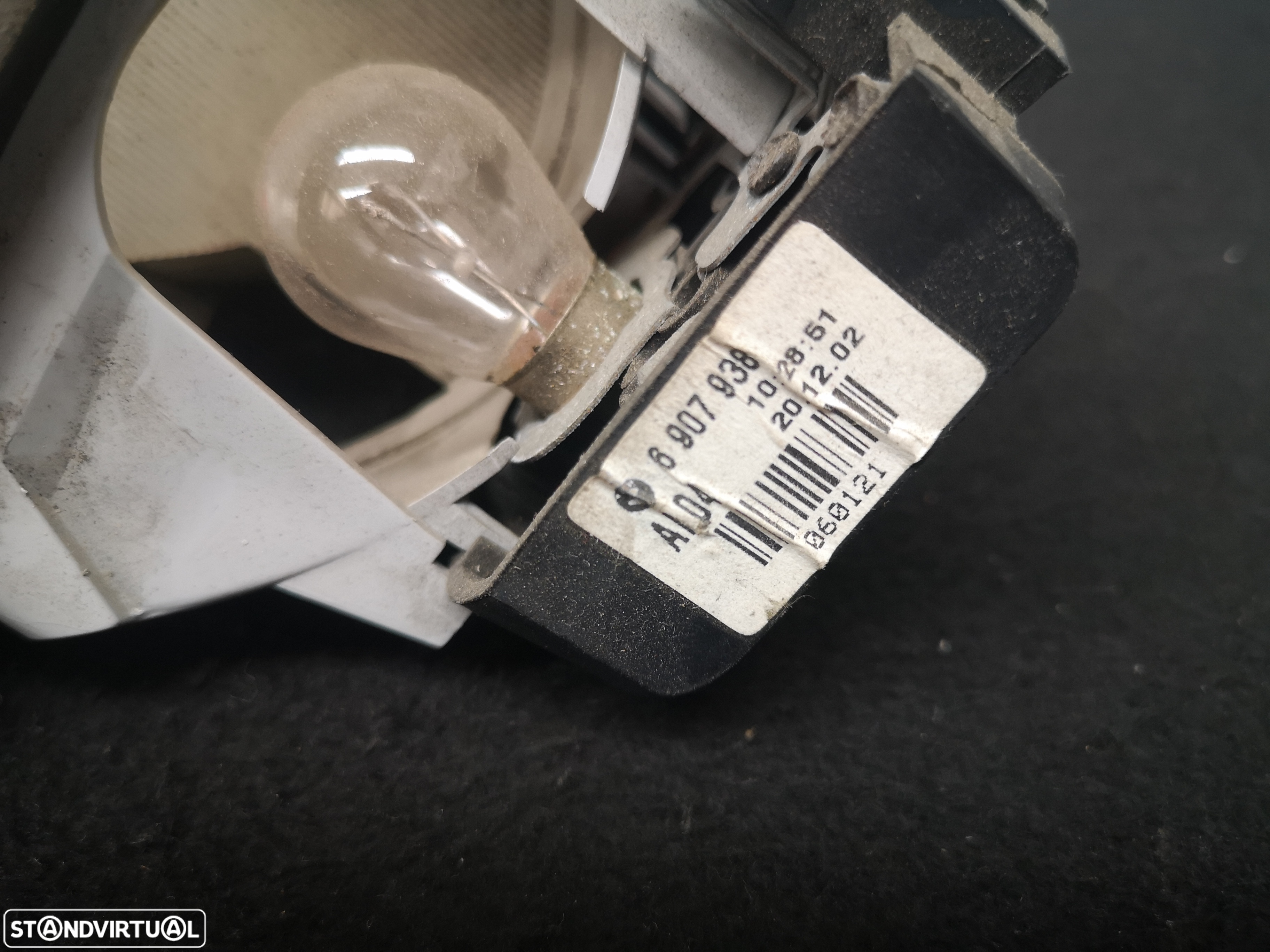 Farolim traseira direita  no mala BMW3 E46 coupe cabrio 2002 - 4