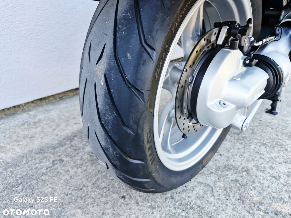 BMW R - 8