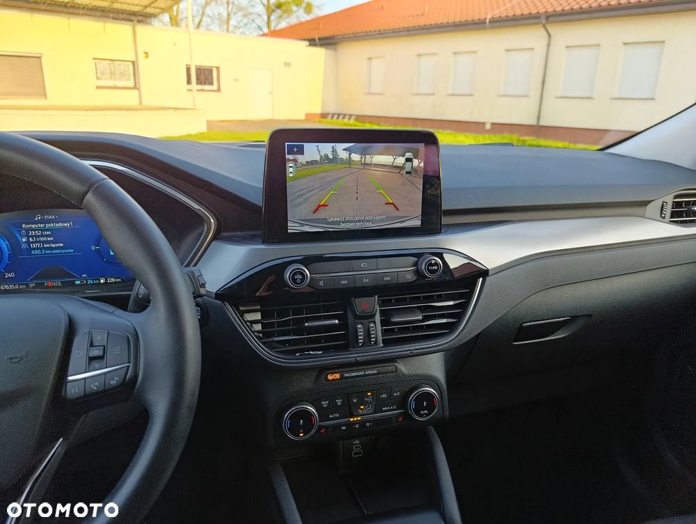 Ford Kuga - 31