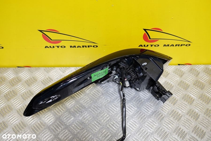 TOYOTA SIENNA 2020 - LAMPA TYŁ PRAWA LED USA - 5