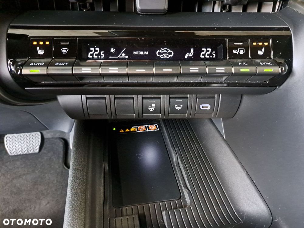 Toyota C-HR - 26