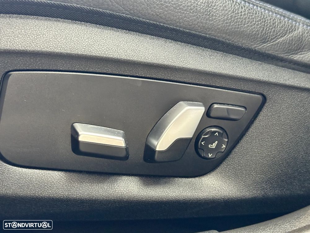 BMW 530 e Pack Desportivo M - 34