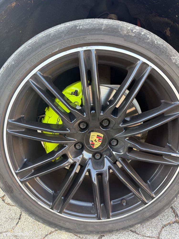 Porsche Cayenne - 9