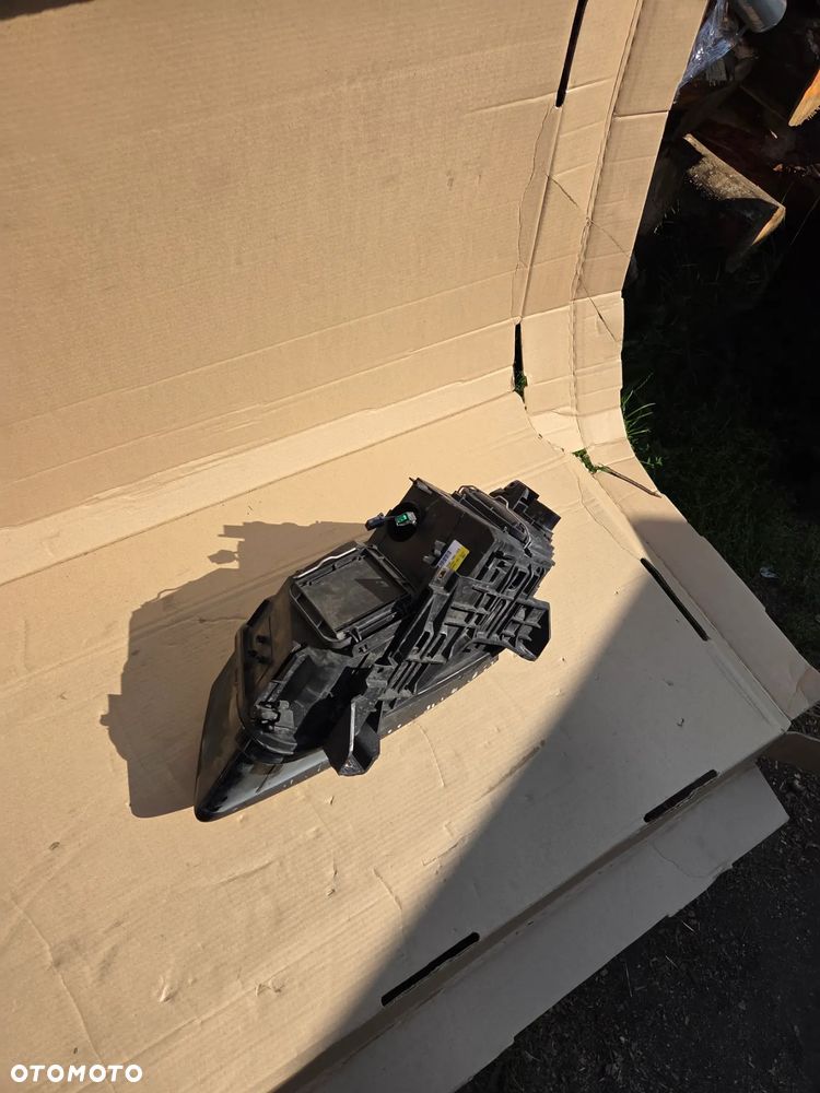 Lampa prawa przód przednia Audi Q5 Q-5 I Xenon 8R0941004AF 2008-2012 Reflektor prawy przód przedni Audi Q5 I 8R Xenon - 12