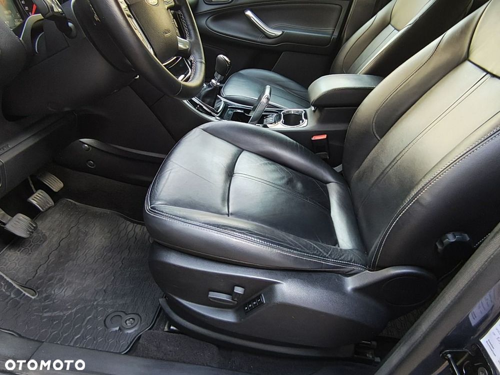Ford S-Max - 23