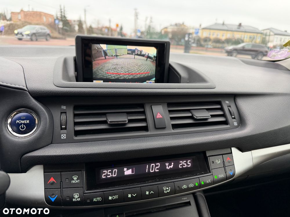 Lexus CT 200h Prestige - 15