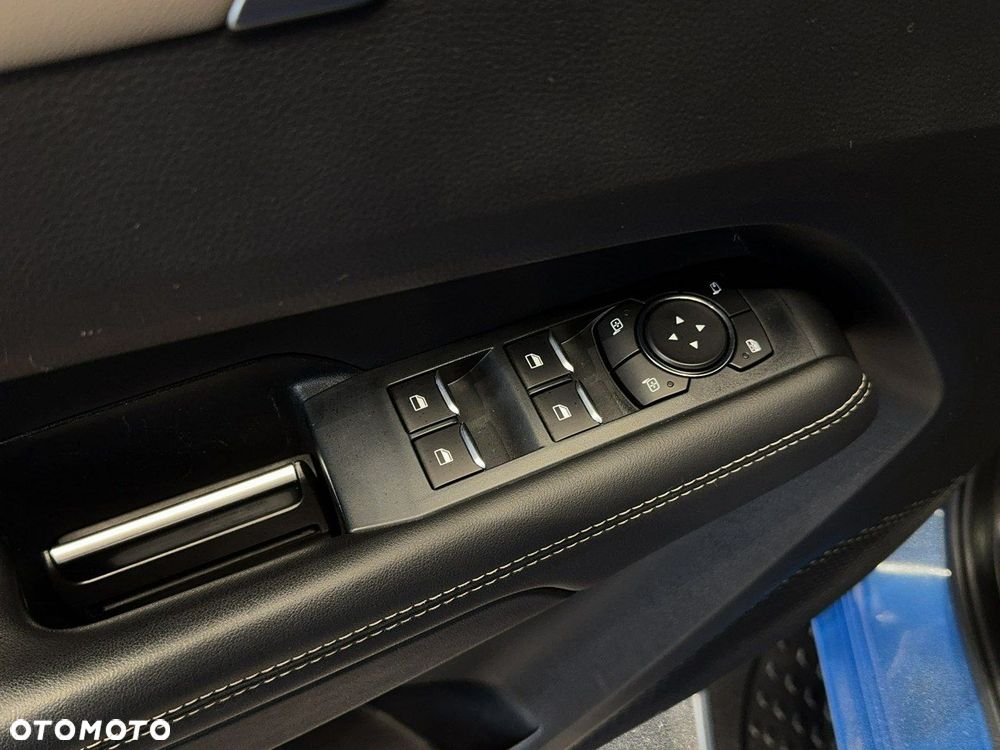 Volkswagen Amarok - 32