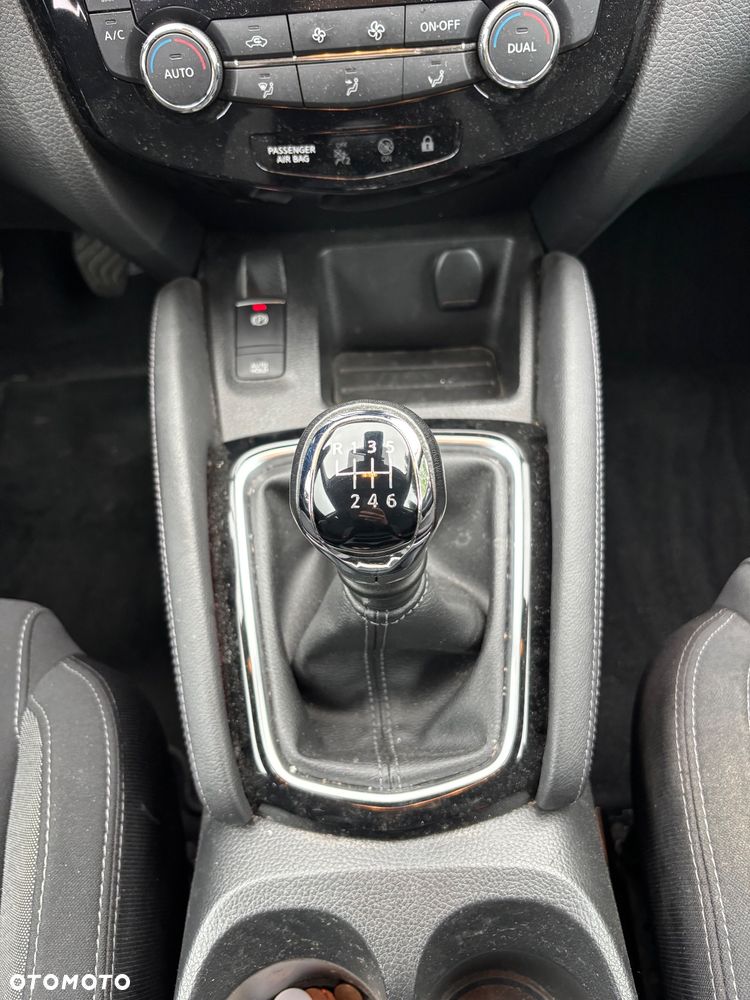 Nissan Qashqai 1.3 DIG-T Tekna+ - 24