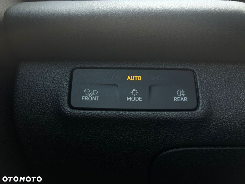 Volkswagen T-Roc - 23