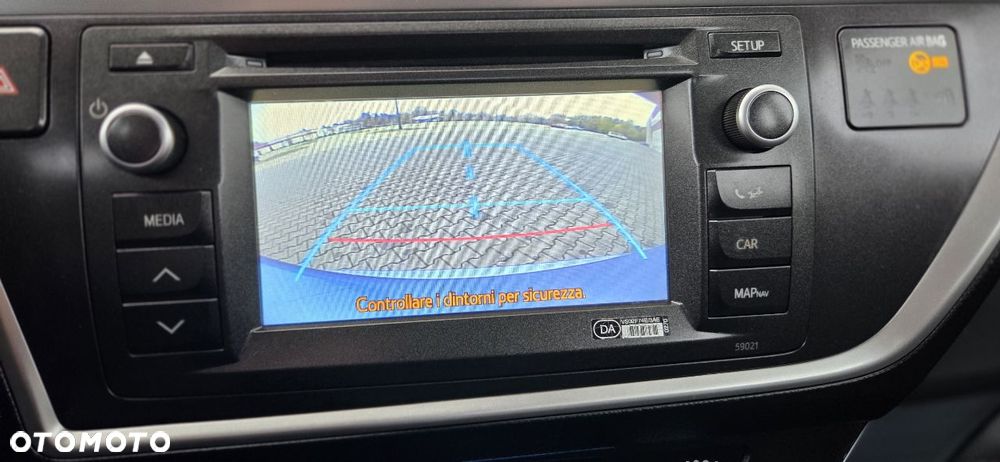 Toyota Auris 1.8 HSD Luna - 32