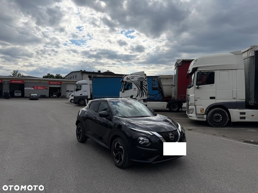 Nissan Juke 1.0 DIG-T N-Connecta DCT - 2