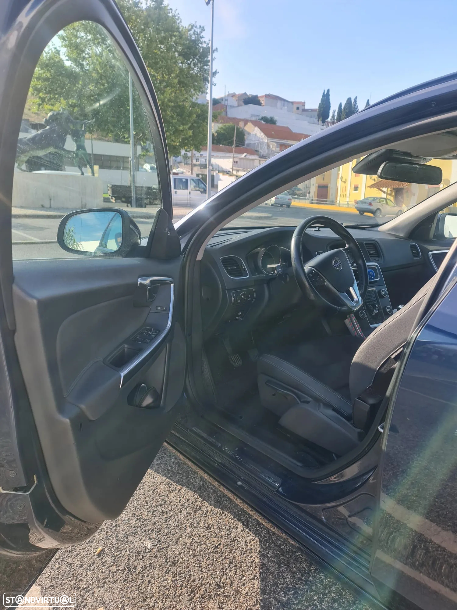 Volvo V60 2.0 D4 Momentum - 7