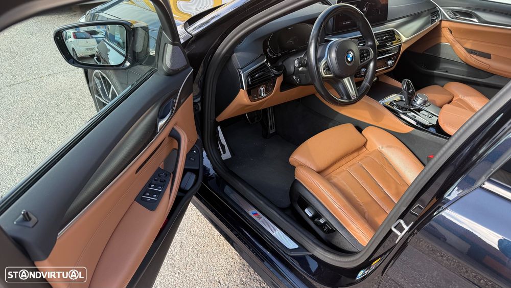 BMW 530 e Pack Desportivo M - 21
