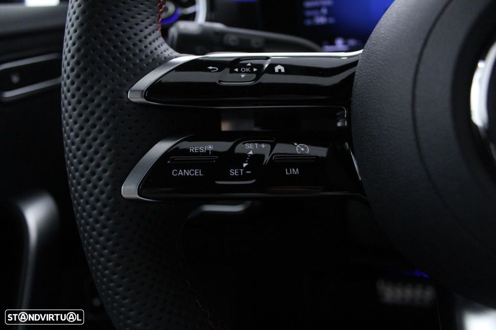 Mercedes-Benz A 250 e AMG Line - 22