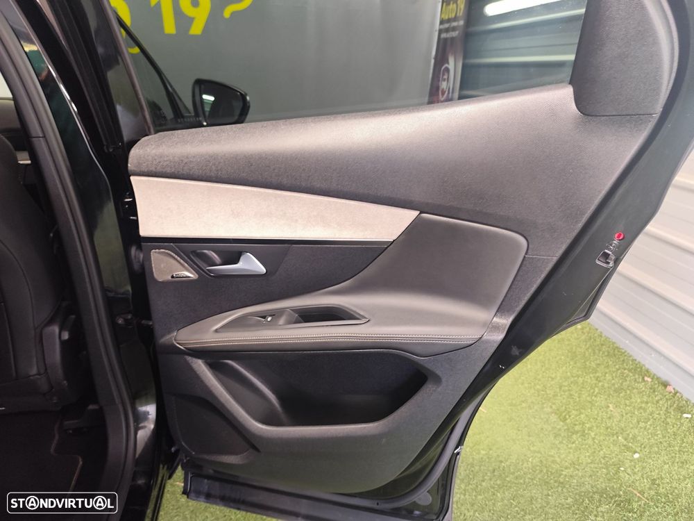 Peugeot 3008 1.2 PureTech GT Pack EAT8 - 31