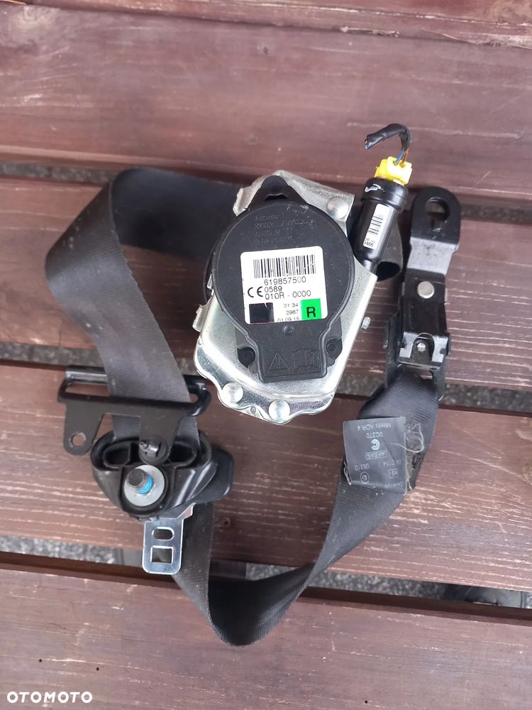 PAS BEZPIECZEŃSTWA PRZEDNI PRAWY VOLVO v40 II 619857500 - 2