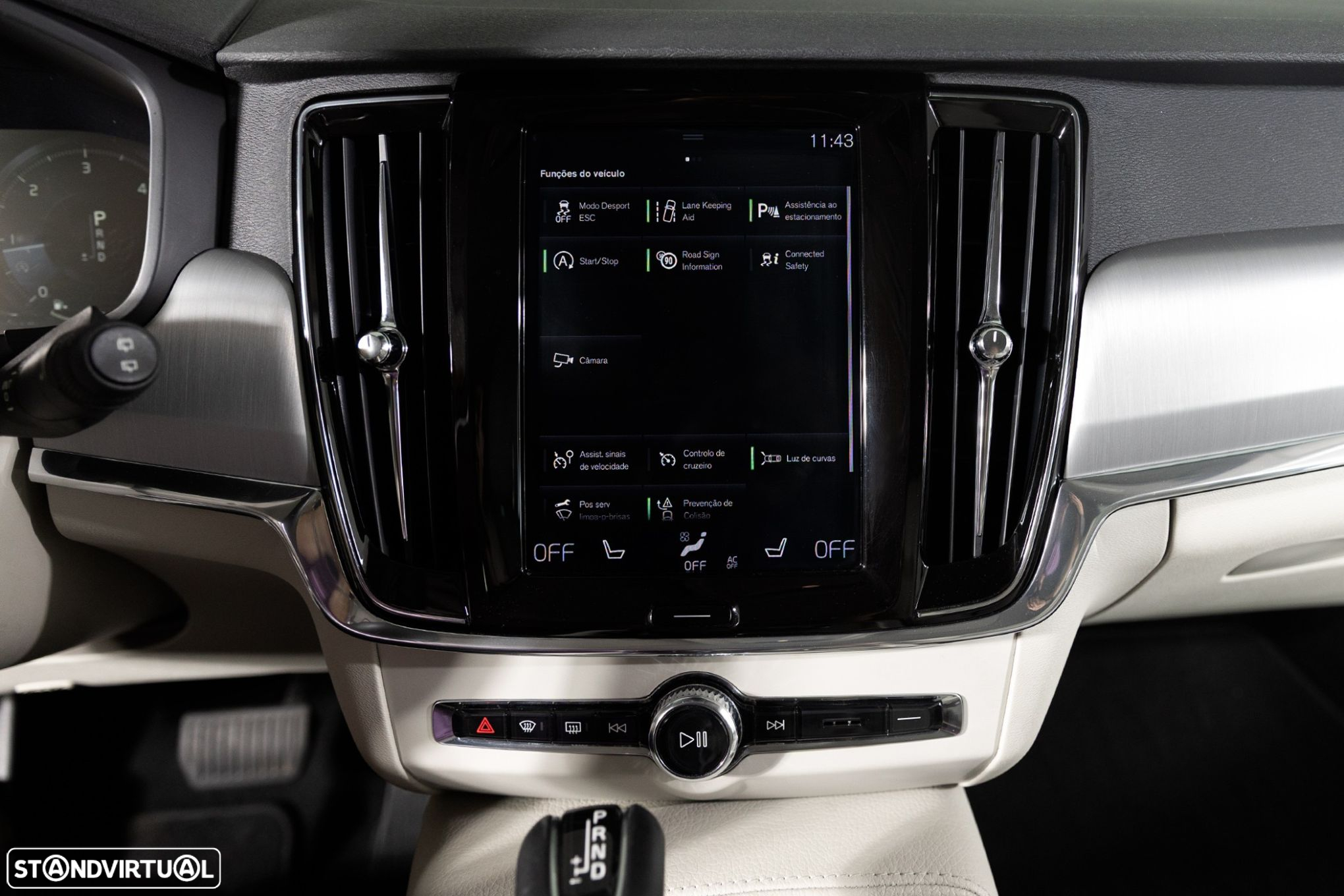 Volvo V90 2.0 D4 Momentum Geartronic - 16