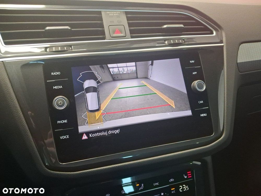 Volkswagen Tiguan - 23
