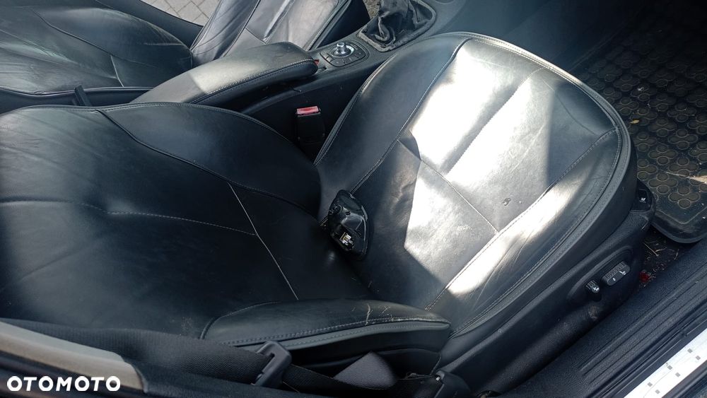 Kompletna tapicerka Renault Laguna II Initiale Paris – 700 zł