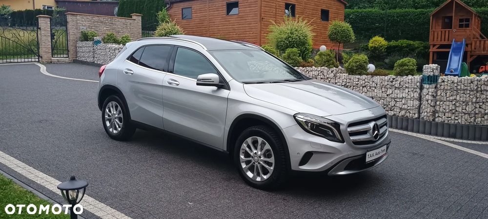 Mercedes-Benz GLA 250 4Matic 7G-DCT - 4
