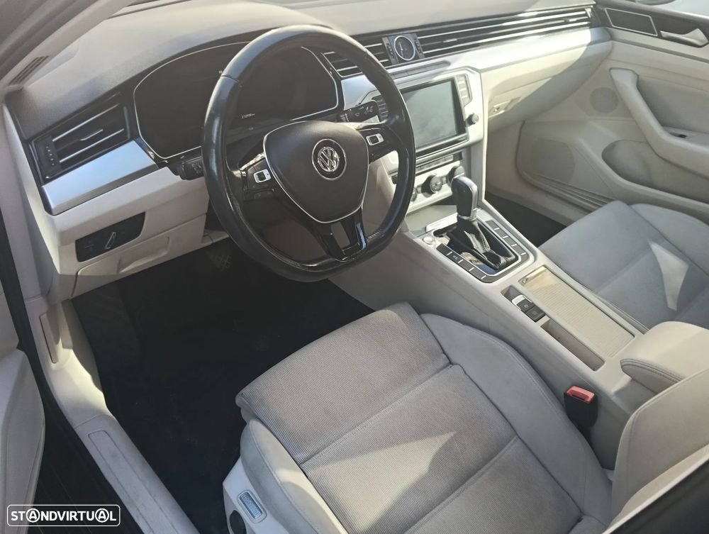 VW Passat 2.0 TDI Highline DSG - 14