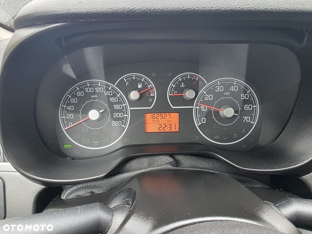 Fiat Grande Punto 1.4 8V Energy - 13