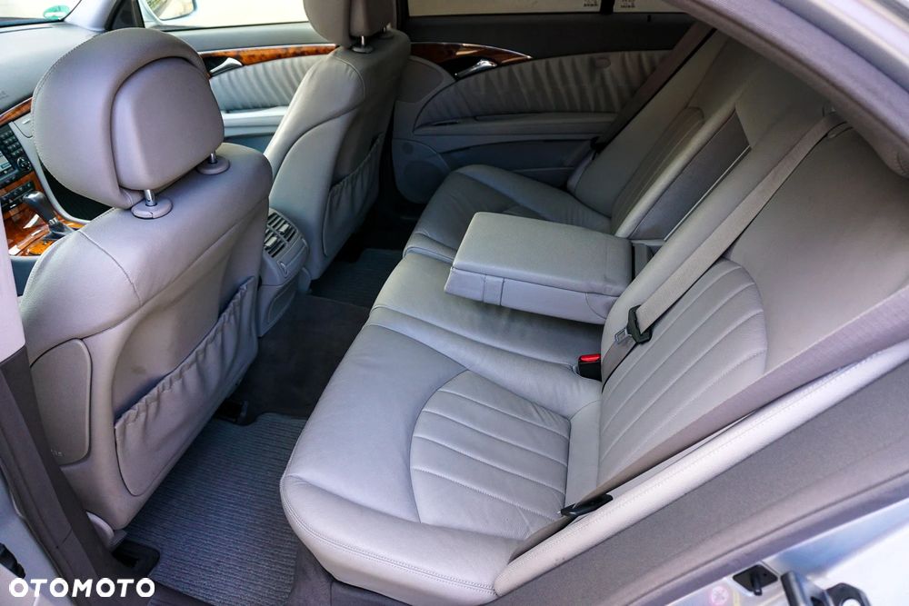Mercedes-Benz Klasa E 200 Kompressor Automatik Elegance - 7