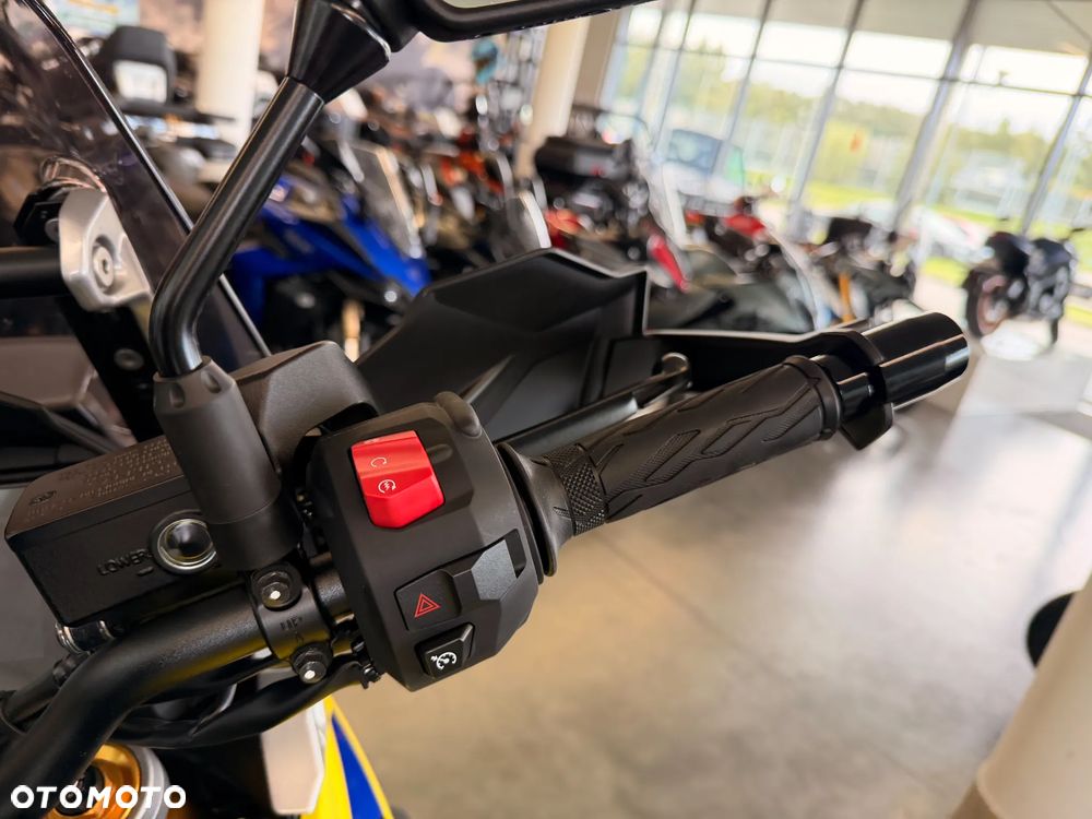 Suzuki V-STROM - 8