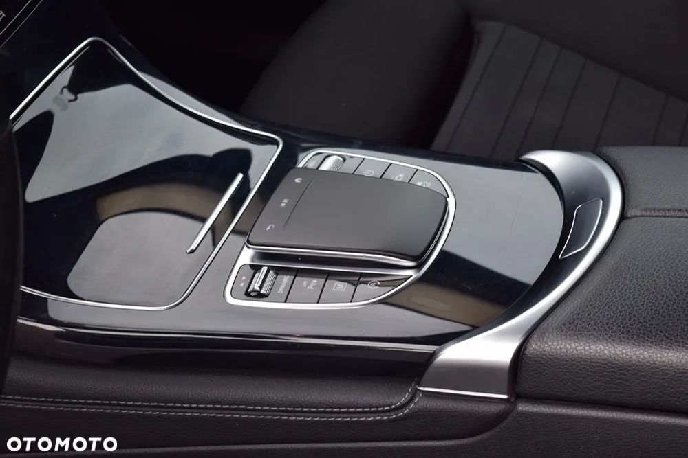 Mercedes-Benz GLC 200 d - 26