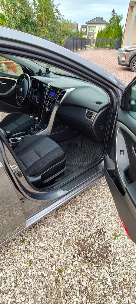 Hyundai i30 blue 1.6 CRDi Style - 10