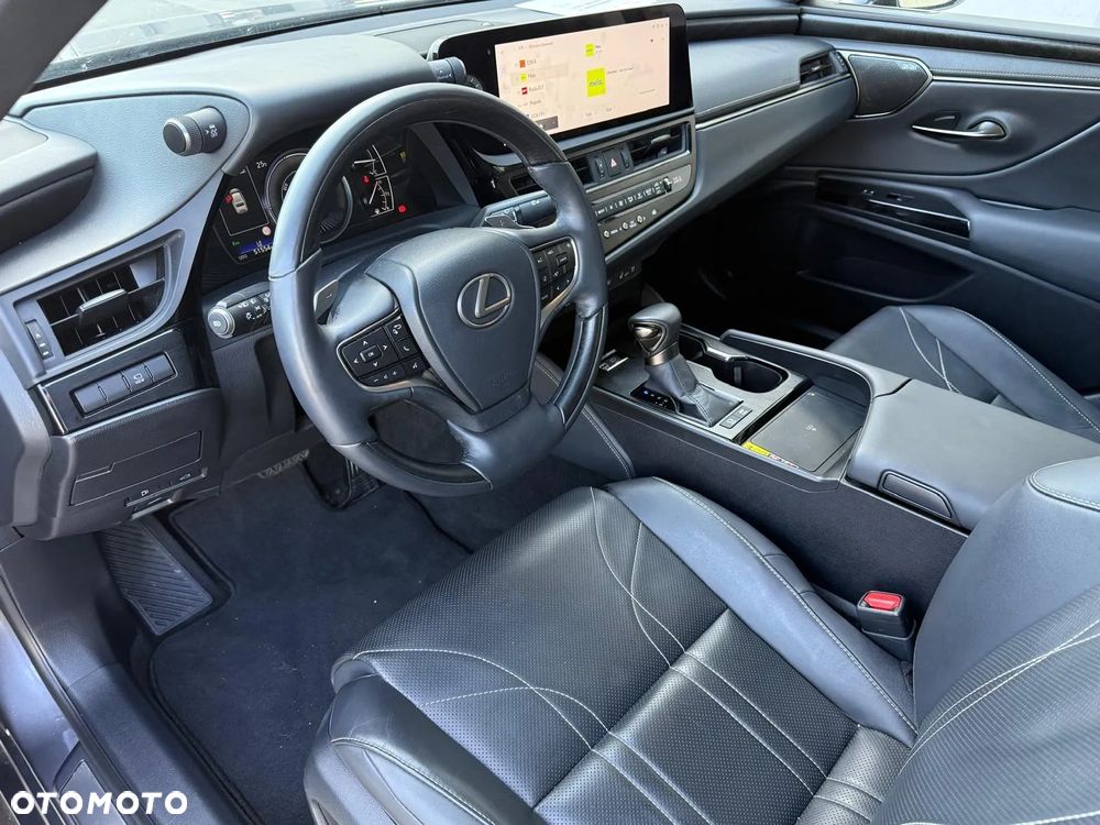 Lexus ES - 9