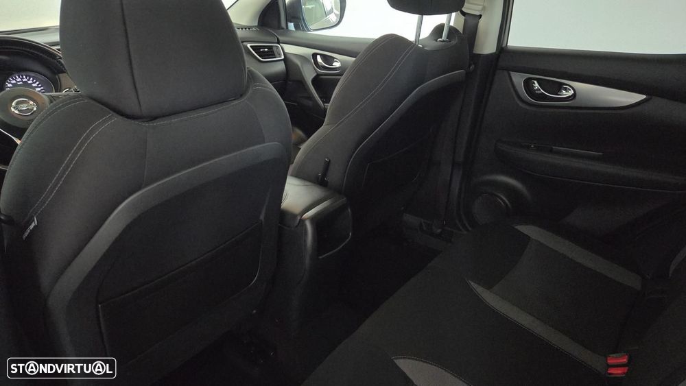 Nissan Qashqai 1.5 dCi N-Connecta - 10