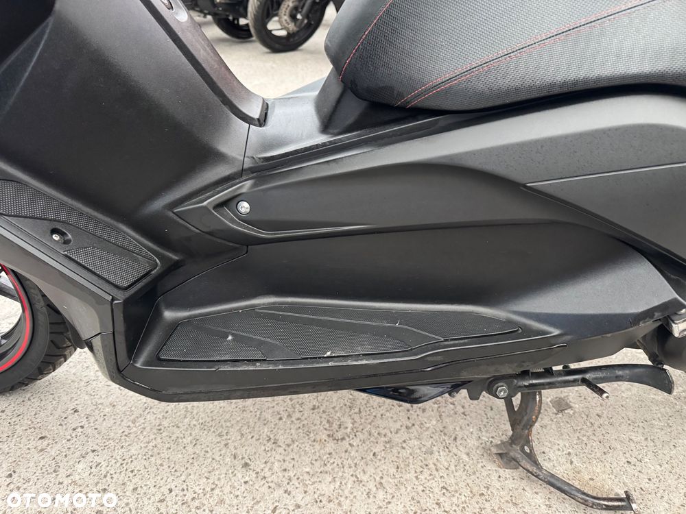 Yamaha X-max - 24