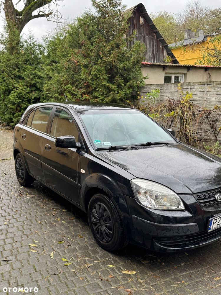 Kia Rio - 2
