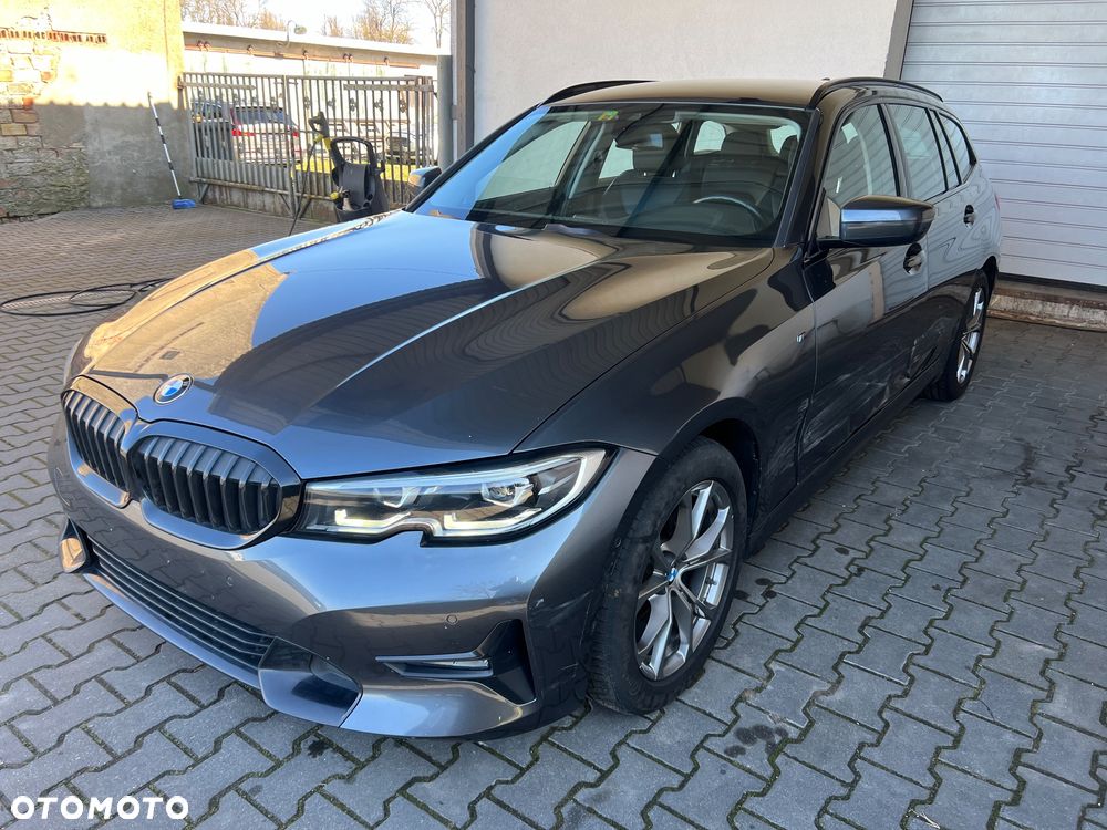 BMW Seria 3 320d xDrive Sport Line - 3