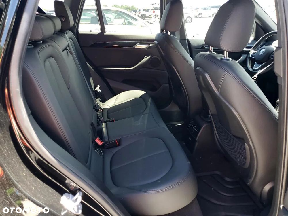 BMW X1 xDrive25i GPF Sport Line - 10