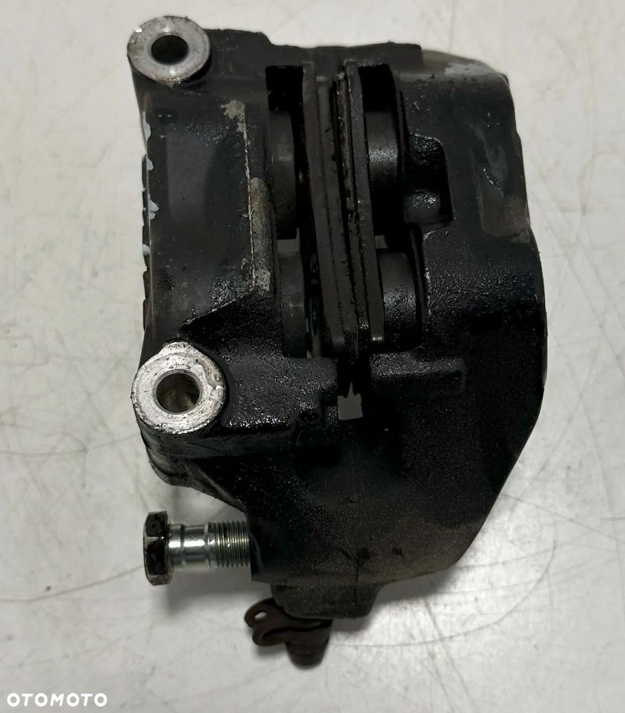 KTM Duke 125 zacisk hamulca przód - 3