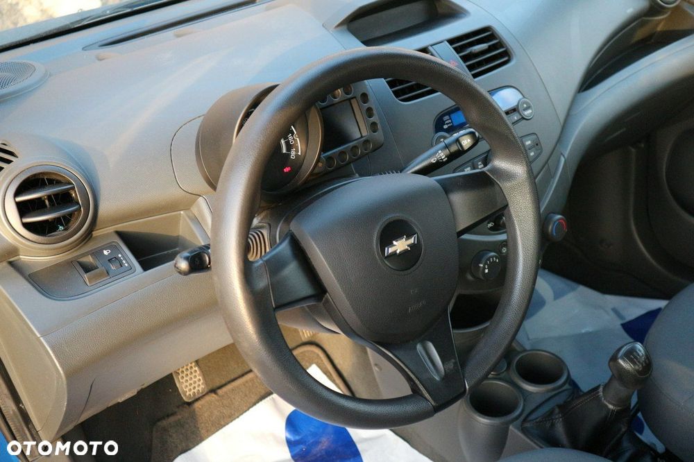 Chevrolet Spark 1.0 Base - 12