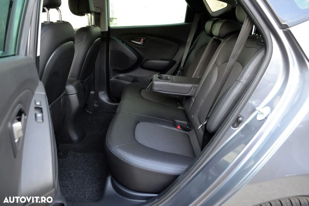 Hyundai ix35 2.0 CRDI 4WD Automatik Style - 11