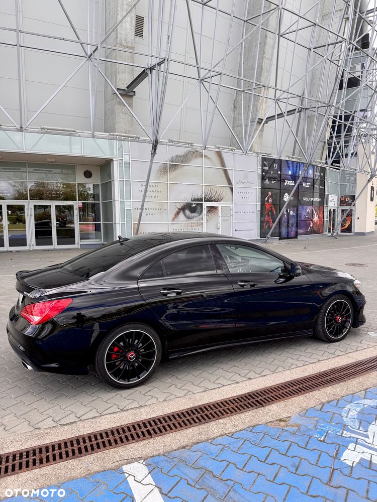Mercedes-Benz CLA 250 4Matic 7G-DCT AMG Line - 8