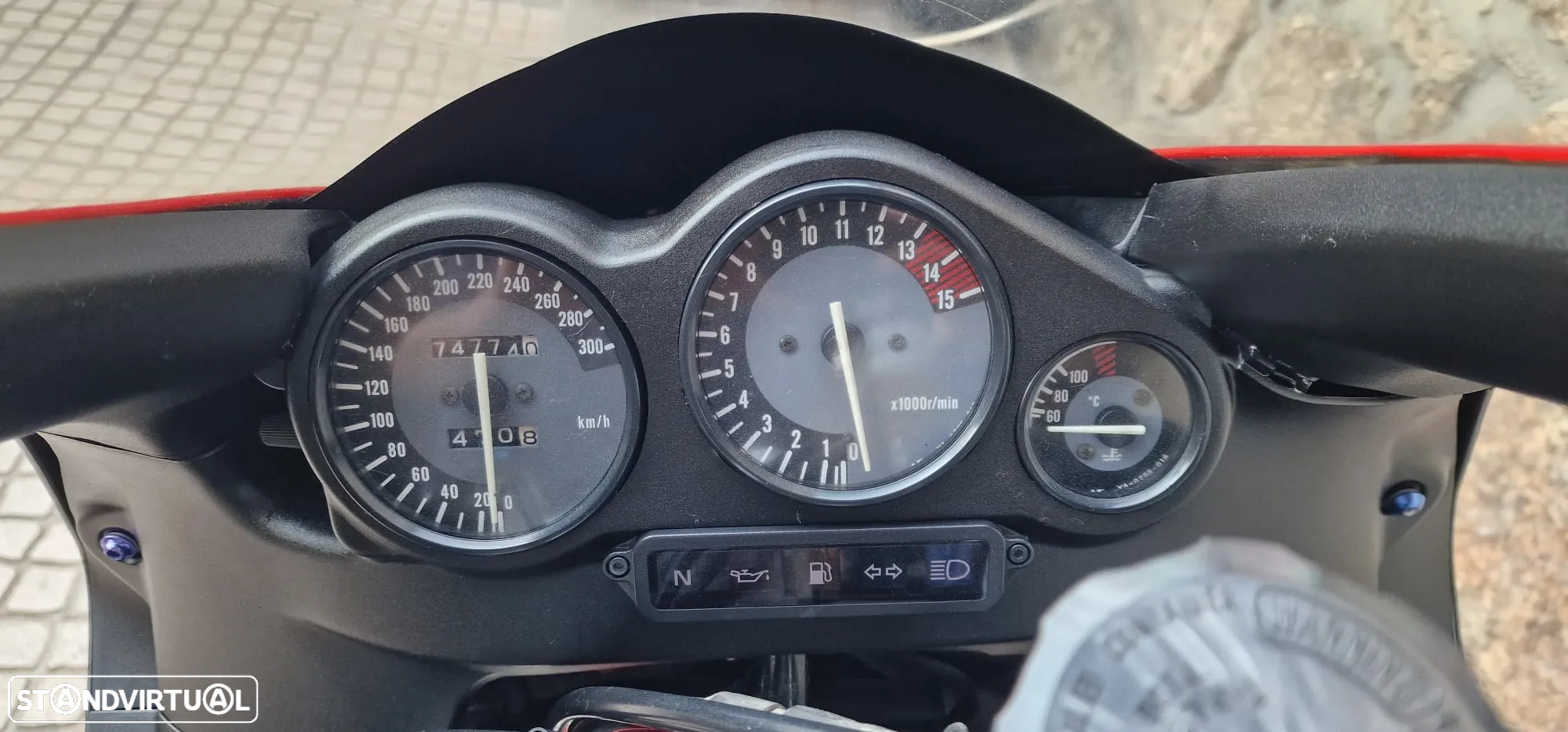 Yamaha Thundercat YZF 600 R - 8